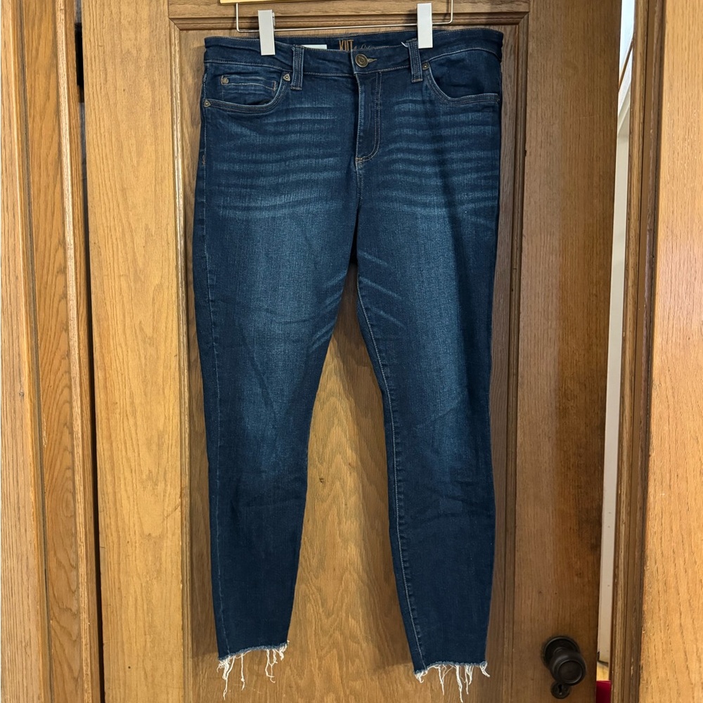 Kut From The Cloth 
The Carlo Ankle Skinny